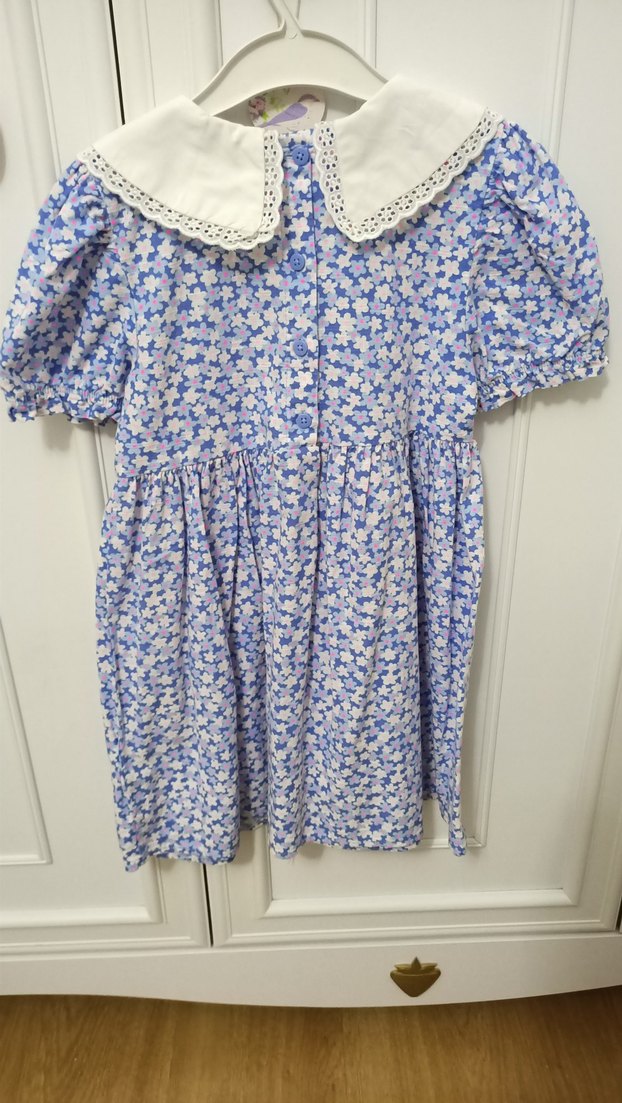 Mavi Renk Çiçekli Kız Elbisesi Dantel Yaka - Görsel 2