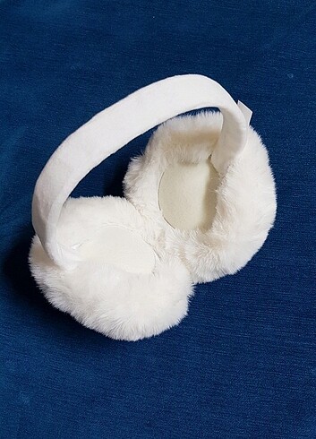  Peluş kulaklık beyaz