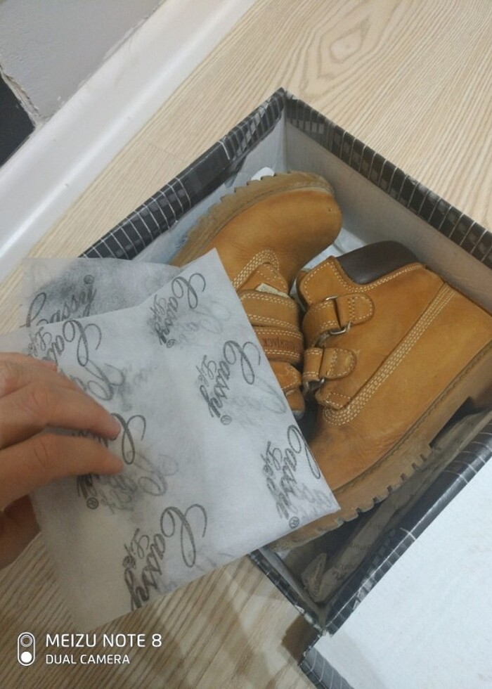 erkek cocuk bot - Görsel 4