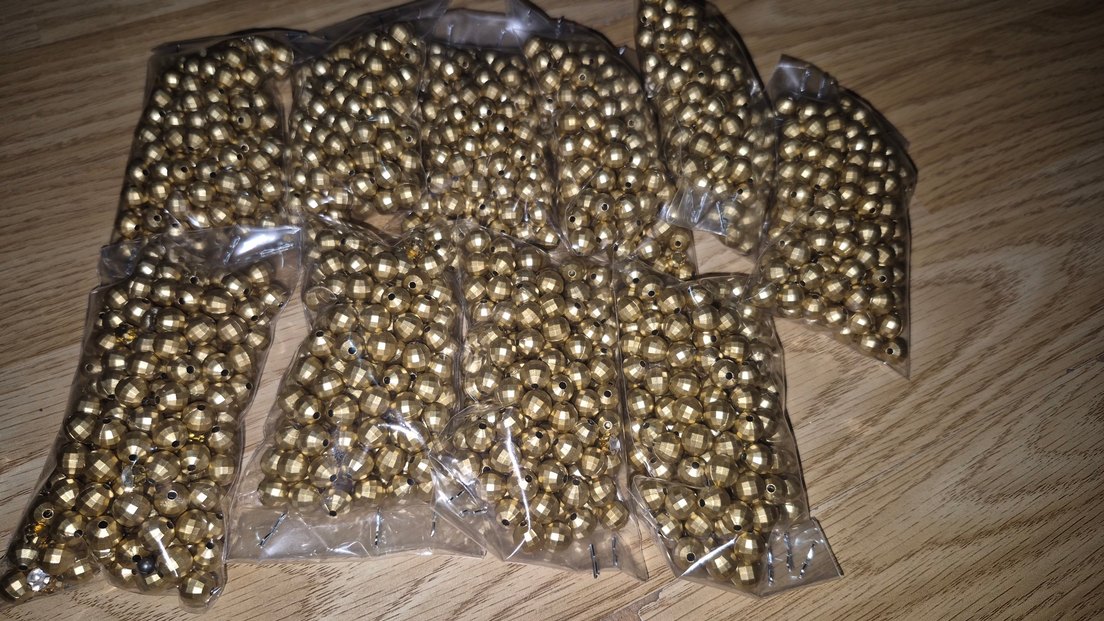 Parlak Altın Tırnak Süslemeleri - Görsel 2