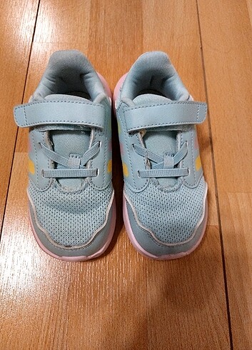 Adidas spor ayakkabı