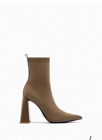 Zara Topuklu bot