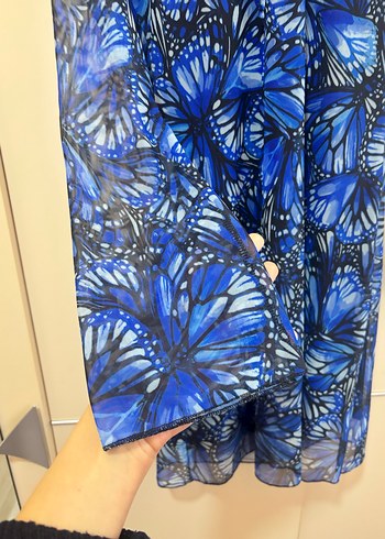 Mavi Kelebek Desenli Uzun Kollu Elbise - Görsel 3