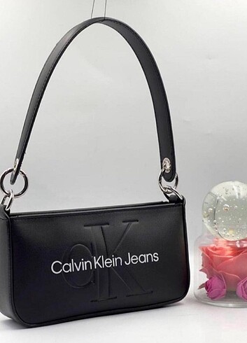  Beden Calvin Klein Siyah baget çanta 