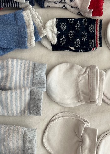 Gri Bebek Eldiven sapka corap - Görsel 2