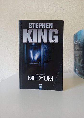 Medyum (The Shining) Stephen King