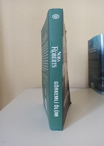 Beden Nora Roberts - Görkemli Ölüm