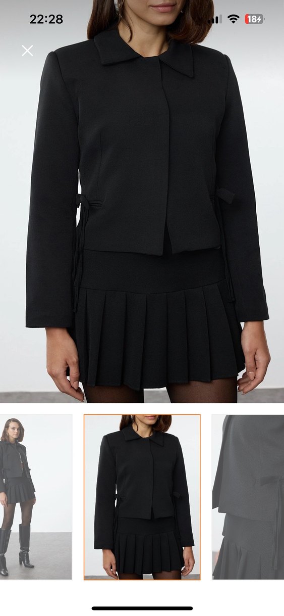 Siyah kurdele fiyonk detaylı ceket - Görsel 3