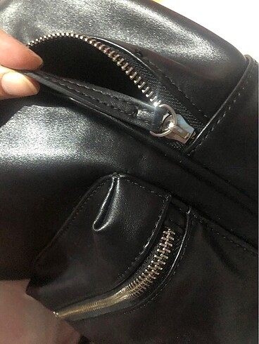 Bershka siyah sırt çantası - Görsel 6