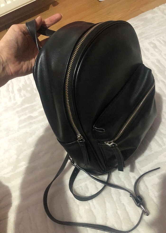 Bershka siyah sırt çantası - Görsel 3