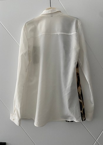 Leopar Desenli Beyaz Kadın Gömlek - Görsel 3