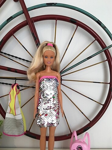 Barbie Tenisçi Barbie Bebek