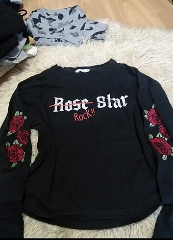 Rock rose star baskılı gül işlemeli sweatshirt