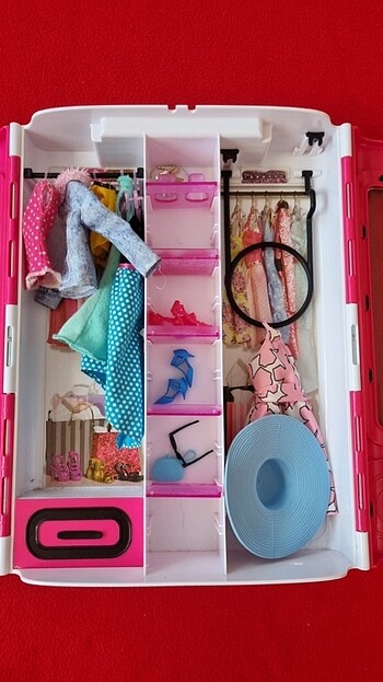 Beden Barbie gardrop
