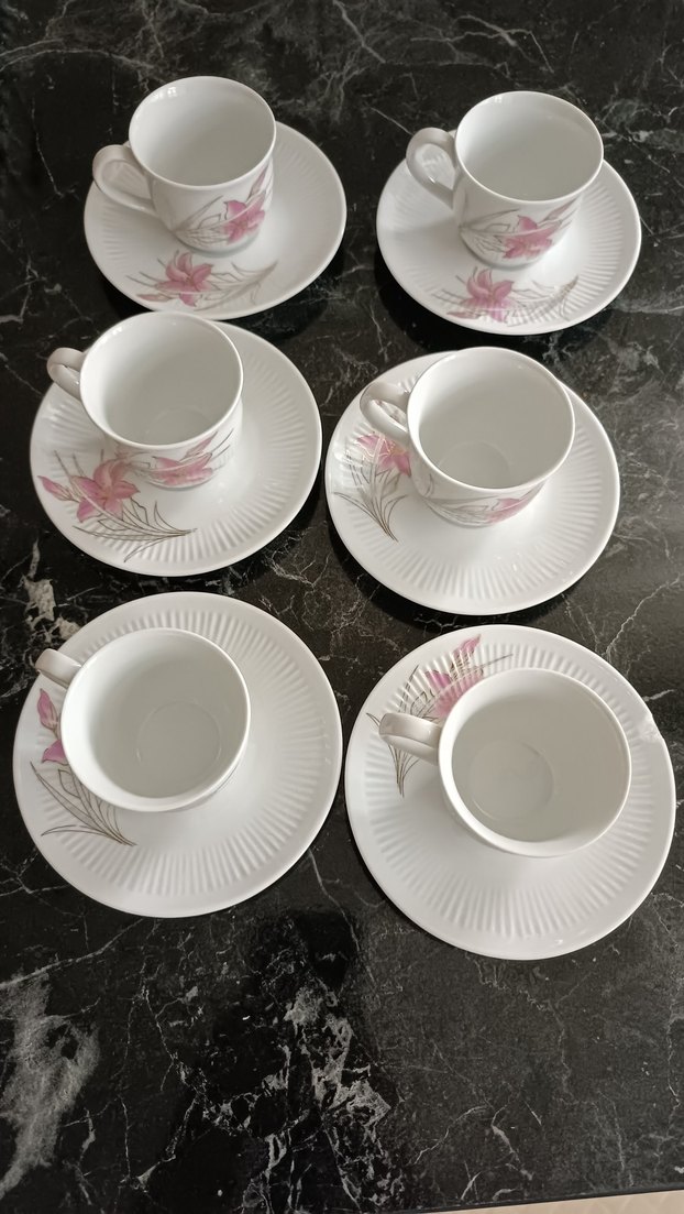 Vintage Çiçek Desenli Porselen Fincan - Görsel 4