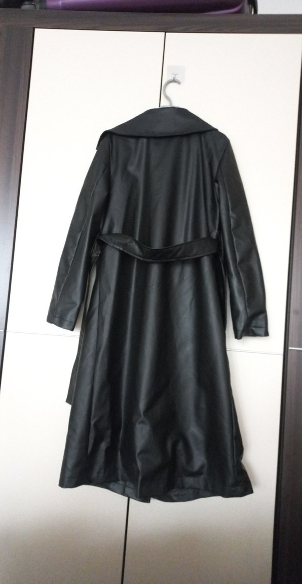 Siyah Deri Uzun Kadın Goth Kaban - Görsel 3