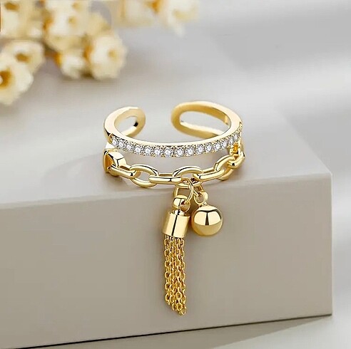 Püskül Detay Gold Yüzük