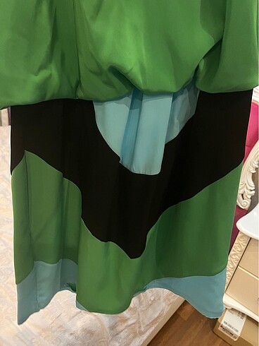 Yeşil elbise - Görsel 2