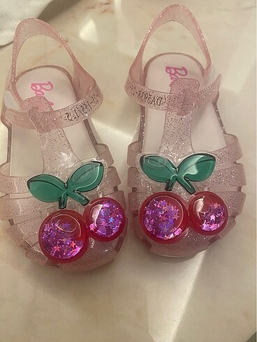 25 Beden Barbie sandelet