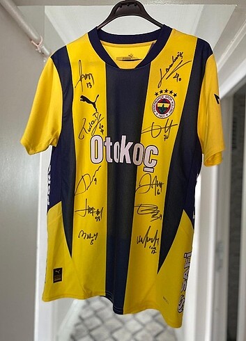 Puma İmzalı orijinal fenerbahce formasi