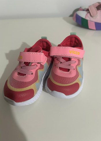 Kız Çocuk Pembe Velcro Spor Ayakkabı