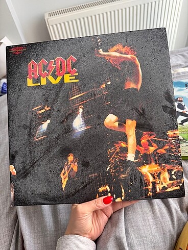 Ac/dc grubu plağı