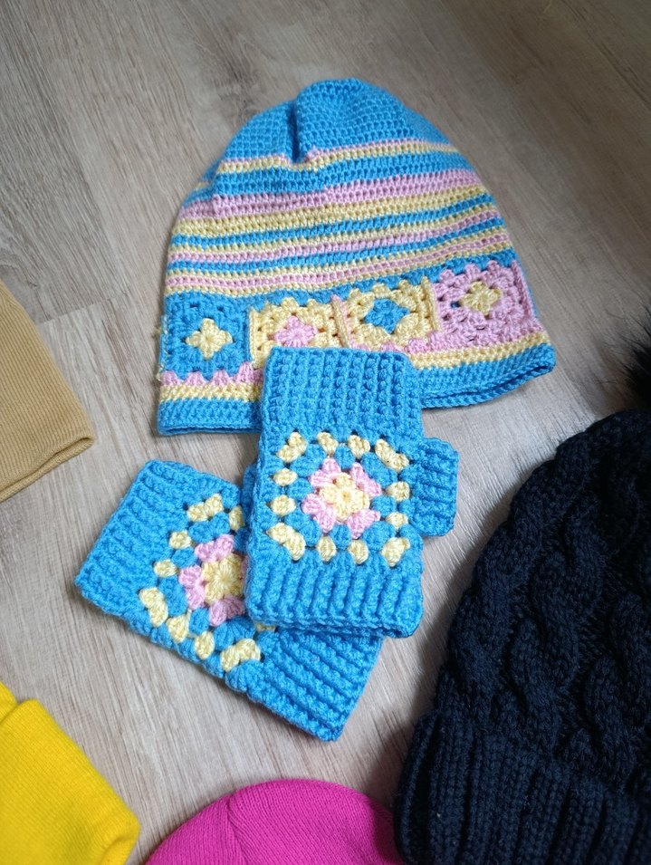 Kadın Renkli Örgü Bere Çeşitleri - Görsel 4