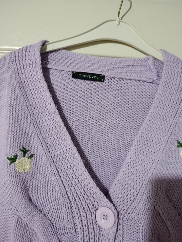 Lila Çiçek Desenli Hırka - Görsel 2