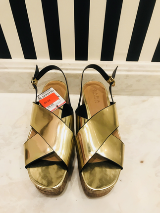 Zara Zara etiketli sandalet