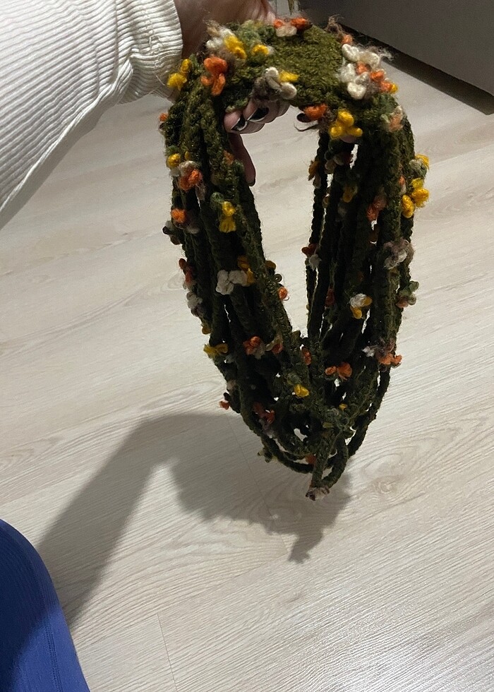 Örme çiçekli boyunluk - Görsel 2