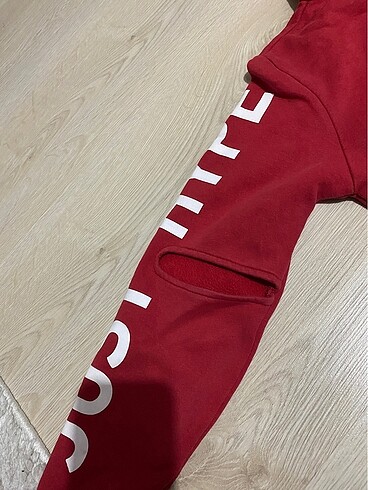 Kırmızı sweetshirt - Görsel 6