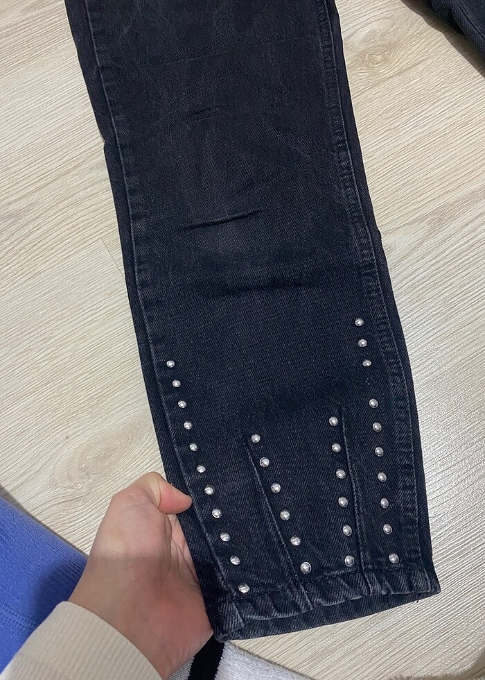 Siyah paçası taş detaylı Mom Jean - Görsel 4