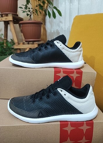 Reebok spor ayakkabı 