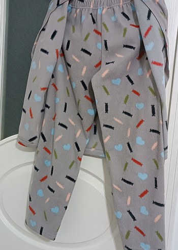 Gri Desenli Polar Pijama Takımı - Görsel 9