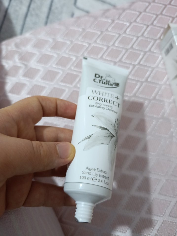 Dr. C. Tuna White+ Correct Aydınlatıcı Temizleyici 100 ml - Görsel 2