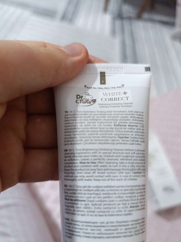 Dr. C. Tuna White+ Correct Aydınlatıcı Temizleyici 100 ml - Görsel 4