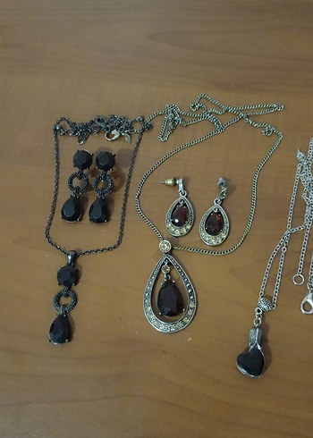 Siyah Gotik Boncuklu Kadın Takı Seti
