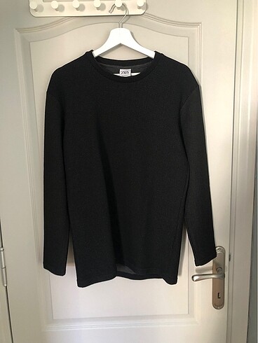 Zara sweatshirt