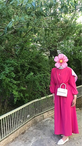 Pembe tesettür elbise