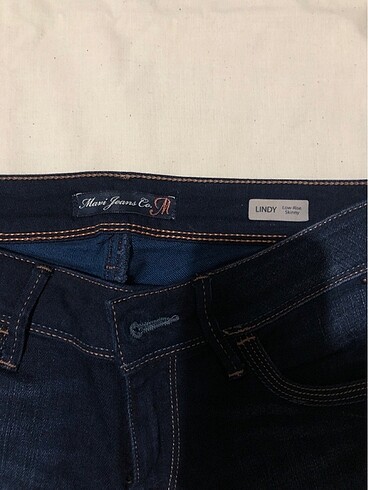 27 Beden Mavi jean