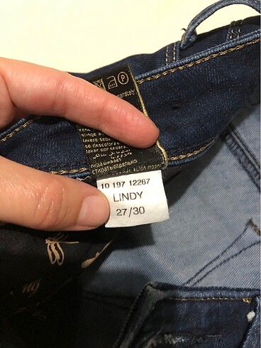 27 Beden Mavi jean
