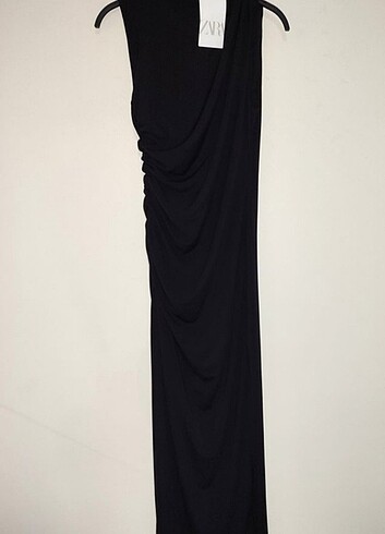 m Beden siyah Renk DRAPE DETAYLİ MİDİ ELBİSE