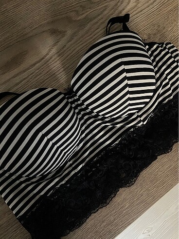 bikini üstü