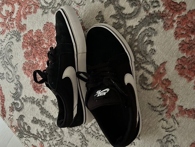 36,5 Beden Nike spor ayakkabı