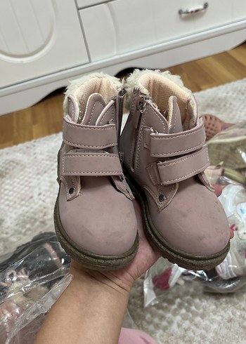 Pembe Nakışlı Kürklü Kız Botu - Görsel 2