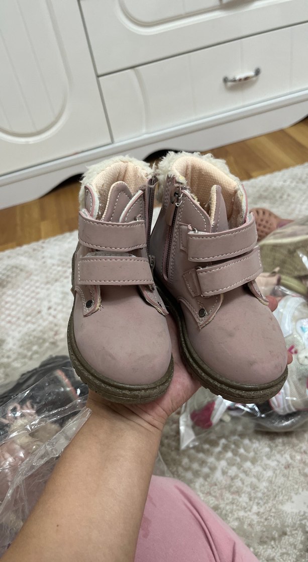 Pembe Nakışlı Kürklü Kız Botu - Görsel 2