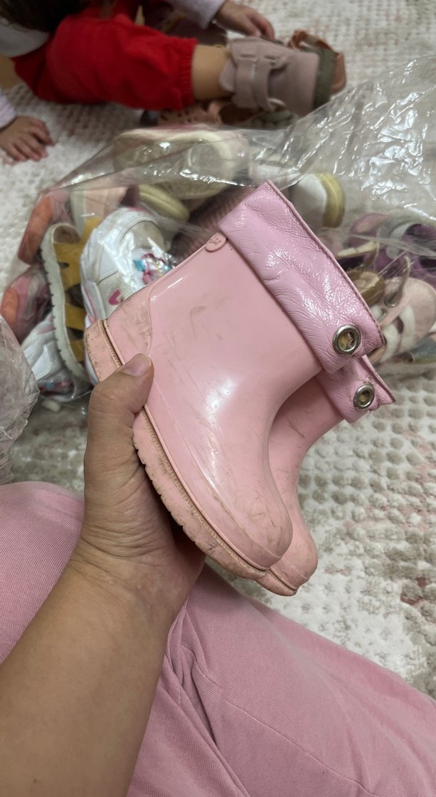 Kız Çocuk Pembe Lastik Tokalı Çizme - Görsel 2