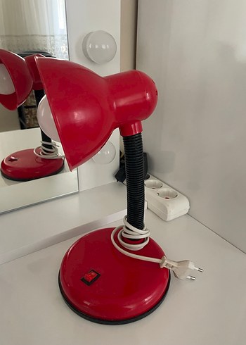 Kırmızı Masa Lambası - Görsel 3