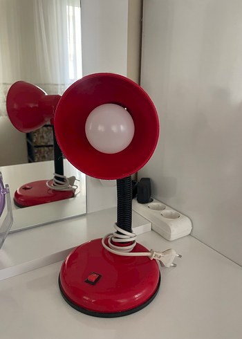 Kırmızı Masa Lambası - Görsel 2