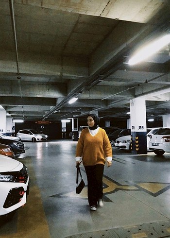 Sarı Yün Kadın Kazak - Görsel 2